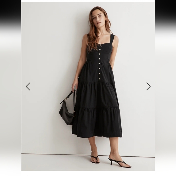 Madewell Dresses & Skirts - Madewell button tiered midi dress